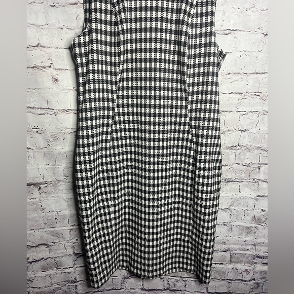 Size 14 Calvin Klein black and white sleeveless plaid dress - Picture 3 of 6